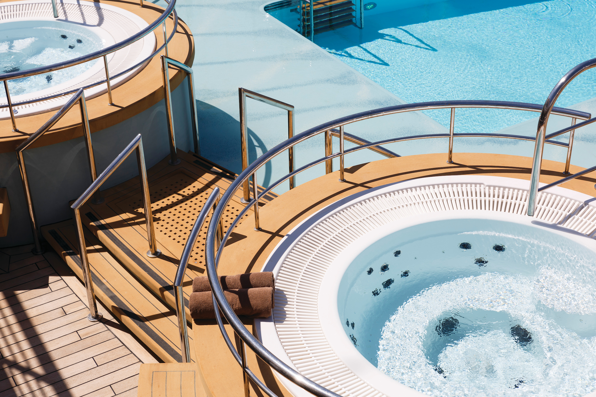 Silversea - Silver Spirit - Pool.jpg